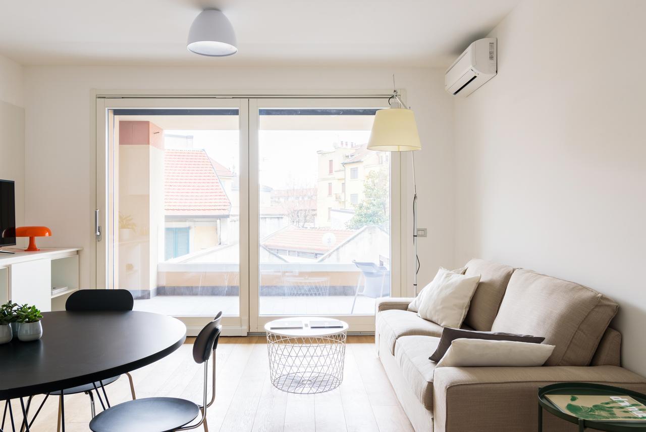 Altido Lovely 1-Bed Flat With Balcony & Free Parking Milano Exteriör bild