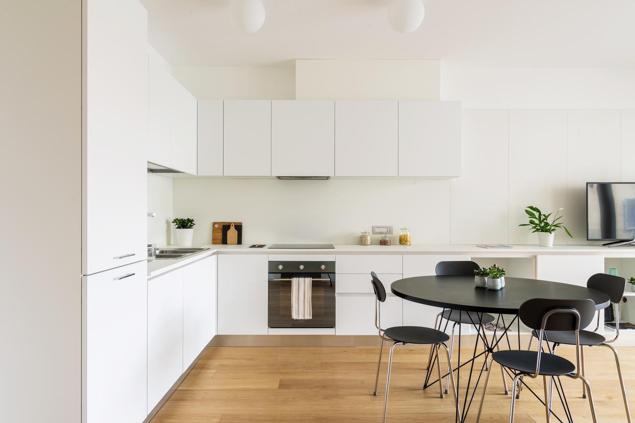 Altido Lovely 1-Bed Flat With Balcony & Free Parking Milano Exteriör bild