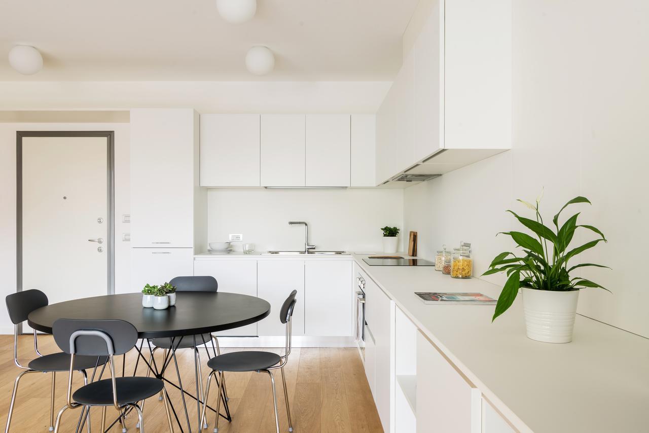 Altido Lovely 1-Bed Flat With Balcony & Free Parking Milano Exteriör bild