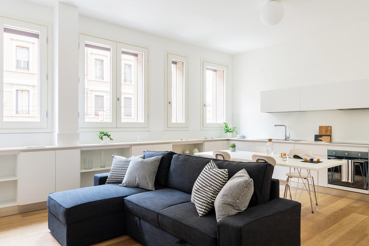 Altido Lovely 1-Bed Flat With Balcony & Free Parking Milano Exteriör bild