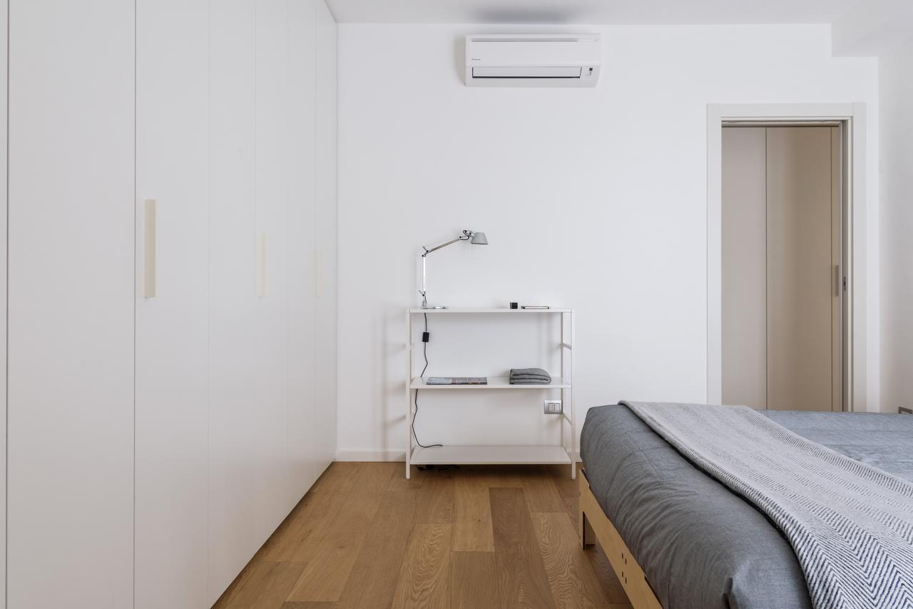 Altido Lovely 1-Bed Flat With Balcony & Free Parking Milano Exteriör bild